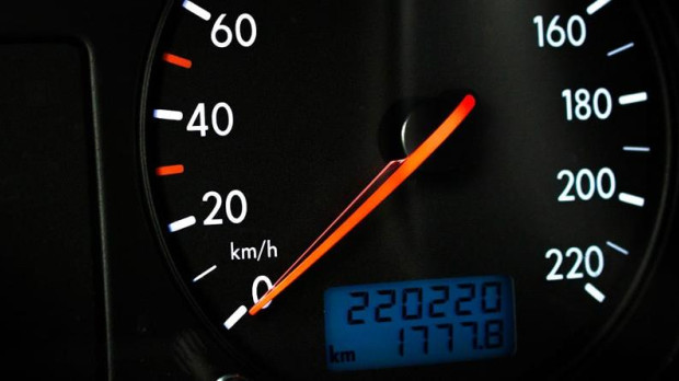 Bajar los kilómetros aún es una práctica que se hace