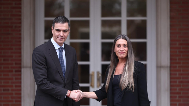 El presidente del Gobierno, Pedro Sánchez, recibe a la portavoz de Junts en el Congreso, Miriam Nogueras