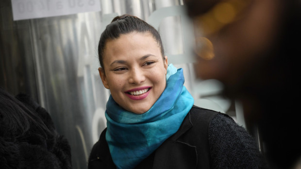 La actriz, Elisa Mouliaá, llega a los Juzgados de Plaza de Castilla para entregar su móvil al juez del ‘caso Errejón’