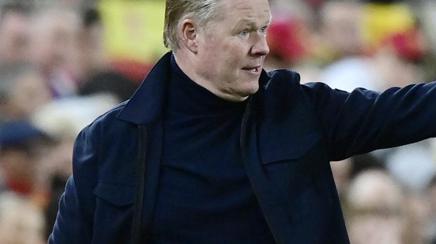 Ronald Koeman, en Mestalla dando indicaciones a Países Bajos
