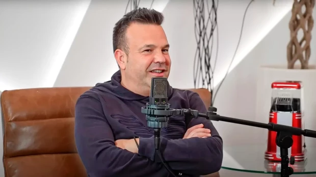 José Elías durante una entrevista en su canal de YouTube