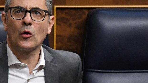 El ministro de la Presidencia, Justicia y Relaciones con las Cortes, Félix Bolaños, durante una sesión plenaria en el Congreso