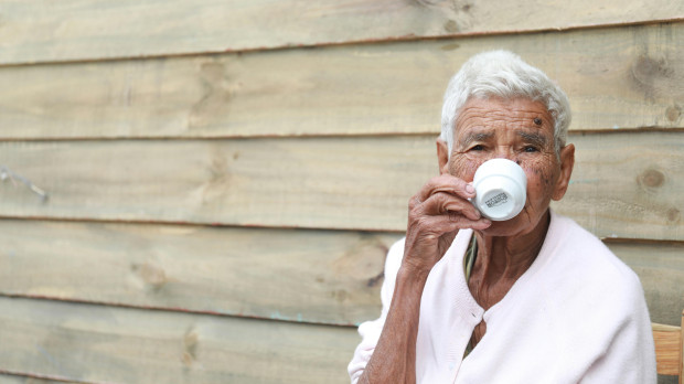 El consumo elevado de café puede afectar a las personas mayores