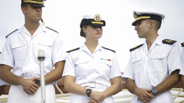 La Princesa de Asturias con dos compañeros, a su llegada a Santa Marta este miércoles