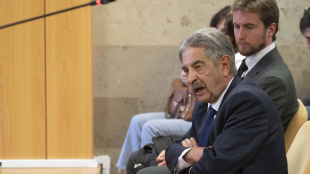 El expresidente cántabro Miguel Ángel Revilla, en el acto de conciliación con el Rey Juan Carlos I celebrado en un juzgado santanderino