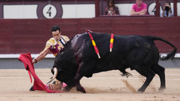 Tomás Rufo, con el sexto de la tarde, el mejor astado de todo el festejo