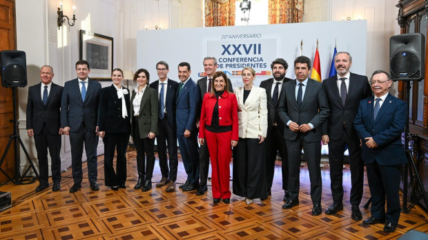 los presidentes de las Comunidades Autónomas gobernadas por el Partido Popular tras la XXVII Conferencia de Presidentes, en el Palacio de la Magdalena,