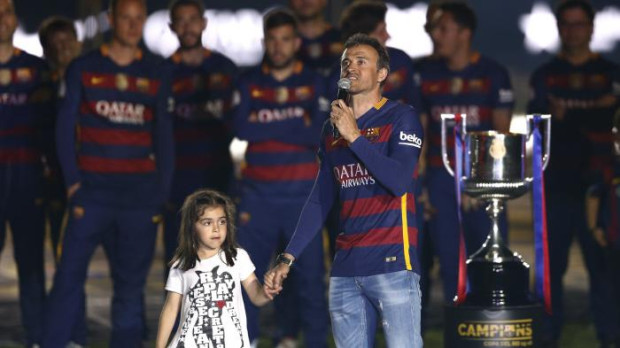 Luis Enrique y su hija Xana, durante la celebración de un título con el FC Barcelona