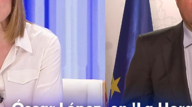 Silvia Intxaurrondo ha conversado este martes con el ministro Óscar López en La Hora de La 1