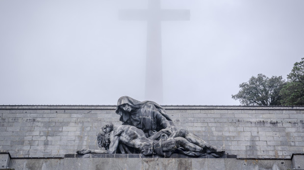 La escultura de 'La Piedad' en el complejo monumental del Valle de los Caídos