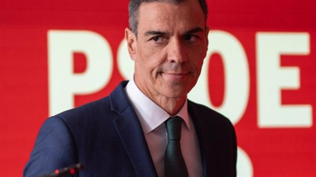 El secretario general del PSOE y presidente del Gobierno, Pedro Sánchez, durante una rueda de prensa, en la sede del PSOE