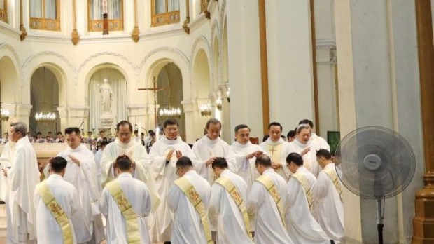 Misa de ordenación en la Catedral de Saigón el 27 de junio de 2025