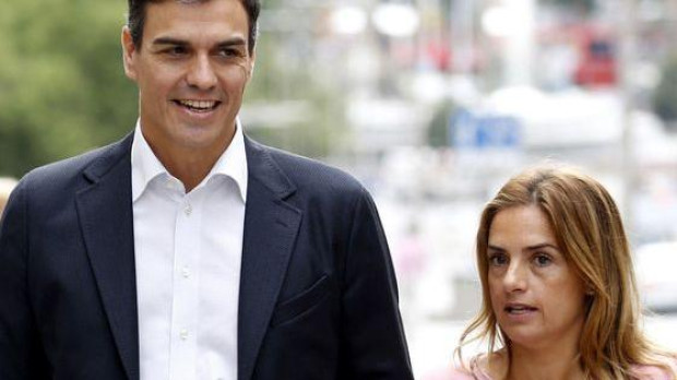Pedro Sánchez, presidente dle Gobierno, junto con la secretaria de Estado Susana Sumelzo