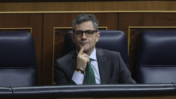 El ministro Félix Bolaños, en el debate del segundo escudo social derogado