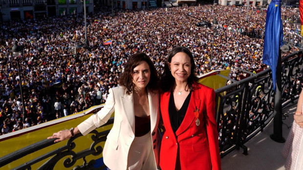 Isabel Díaz Ayuso junto a María Corina Machado en Sol