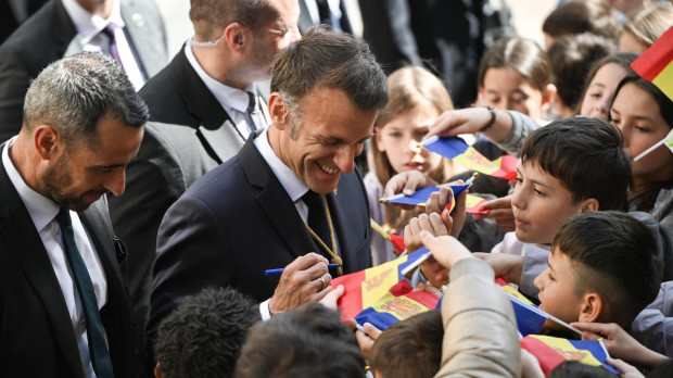 Emmanuel Macron, copríncipe de Andorra, en su visita al país