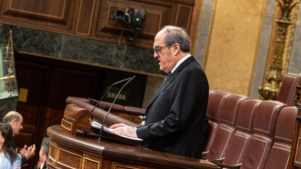 El defensor del pueblo, Ángel Gabilondo, durante una sesión plenaria, en el Congreso de los Diputados