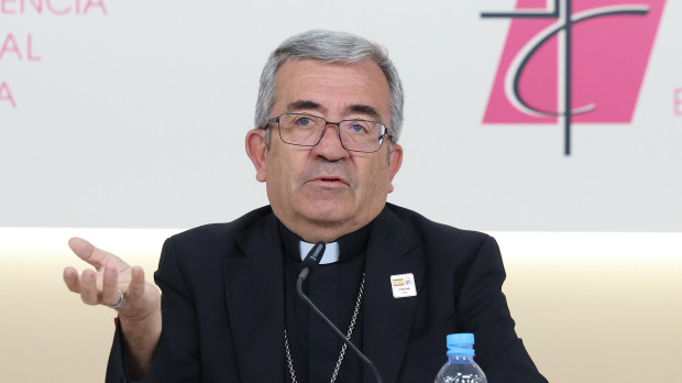 El presidente de la CEE, Mons. Luis Argüello, durante su balance de la visita de León XIV