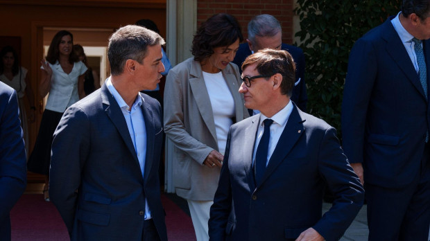 El presidente del Gobierno, Pedro Sánchez, junto al presidente catalán, Salvador Illa, hace una semana