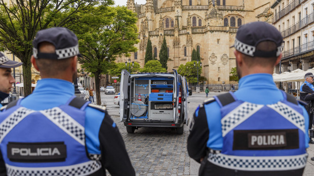 Dos agentes de la Policía Local de Segovia, en una imagen de archivo