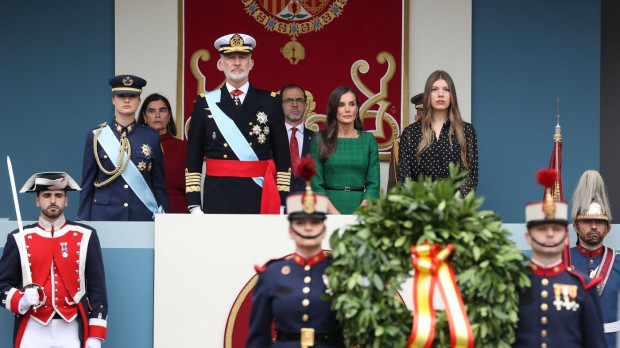 Los Reyes, la Princesa de Asturias y la Infanta Sofía, en la Fiesta Nacional del año pasado