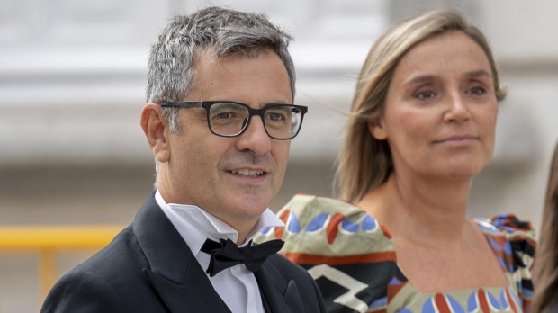 El ministro de Justicia, Féliz Bolaños, a la izquierda de la imagen, acompañado de Sofía Puente, a su izquierda, y otras dos personas más en la Apertrura del Año Juidicial en el Supremo