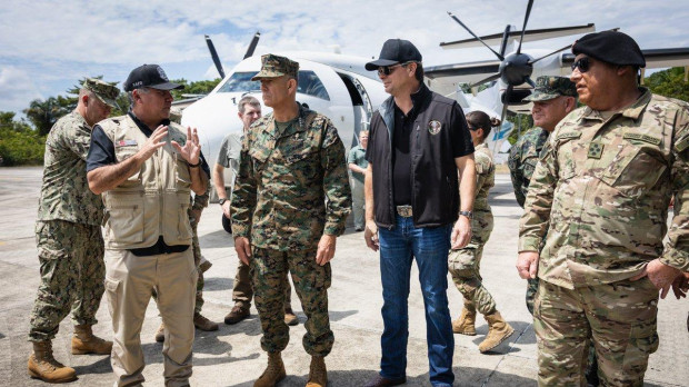 Visita del General Francis L. Donovan del Ejército de EE.UU. a Perú