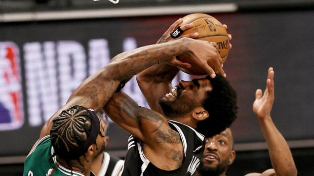 Kyrie Irving lidera la corriente de los antivacunas en la NBA