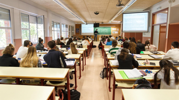 Alumnos en clase tras el inicio de las clases el curso 2021-2022