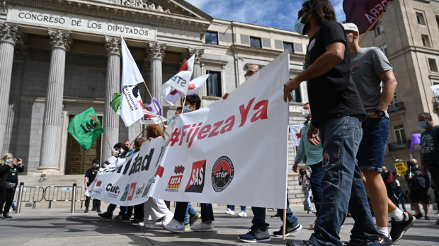 Manifestación de personal público interino frente al Congreso de los Diputados