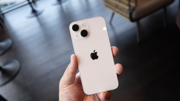 iPhone 13