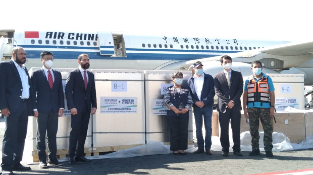 Recibimiento de vacunas en el aeropuerto de Managua
