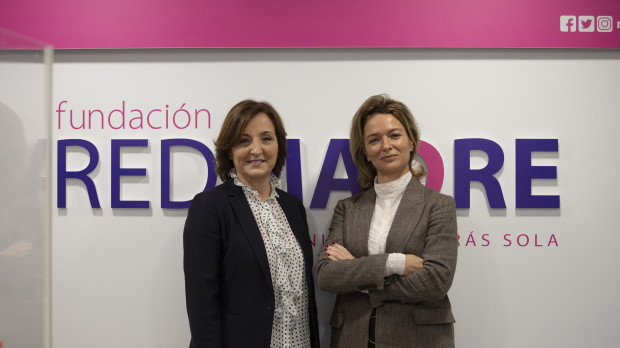 Amaya Azcona, directora general de Redmadre, y María Torrego, presidenta de la fundación
