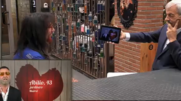 Carlos Sobera descubrió la trampa que le tendió el comensal de First Dates