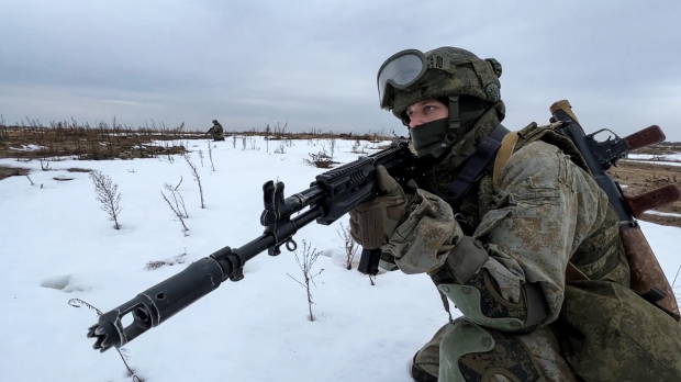 Paracaidistas rusos durante un ejercicio conjunto de las fuerzas armadas de Rusia y Bielorrusia