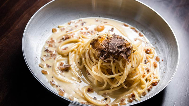 La famosa carbonara con trufa de Ozio