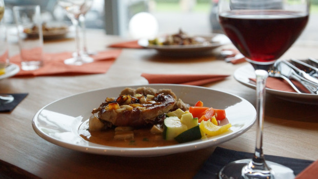 Durante años se ha considerado el consumo moderado de vino como un hábito saludable