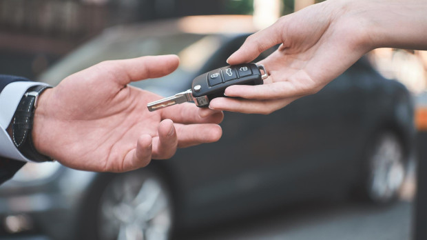 La compraventa de coches entre particulares se debe hacer de forma segura