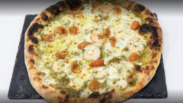 Pizza con gamba roja, de Fabbrica Della Pizza, la mejor de España