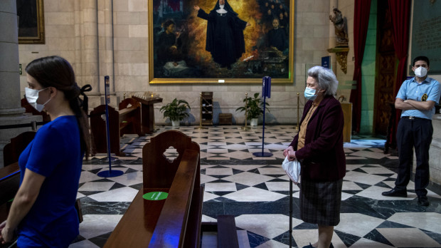 Misa en la Catedral de la Almudena en Madrid en 2020