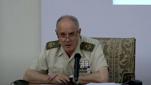 El teniente general de Gregorio, jefe del MADOC, durante su intervención