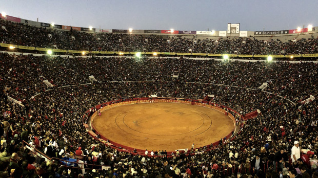 Vista aérea de la Plaza México, en la capital mejicana, la plaza de toros más grande del mundo