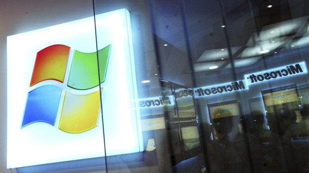 Una tienda de Microsoft en Hungría, con el logo de Windows en su escaparate