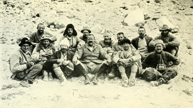 Los miembros de la expedición en el campamento base