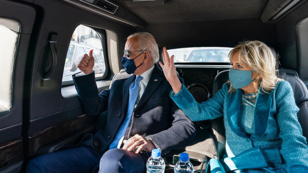 Biden en una de las pocas imágenes existentes del interior de La Bestia