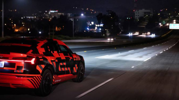 Sistema de iluminación Matrix Oled de Audi