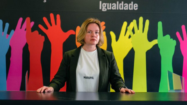 La responsable de Amnistía Internacional en Ucrania, Oksana Pokalchuk renunció tras informe crítico a Kiev