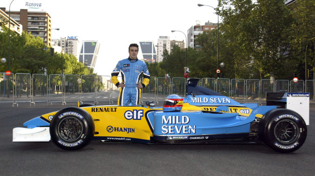 Fernando Alonso, durante una exhibición realizada en Madrid en mayo de 2003