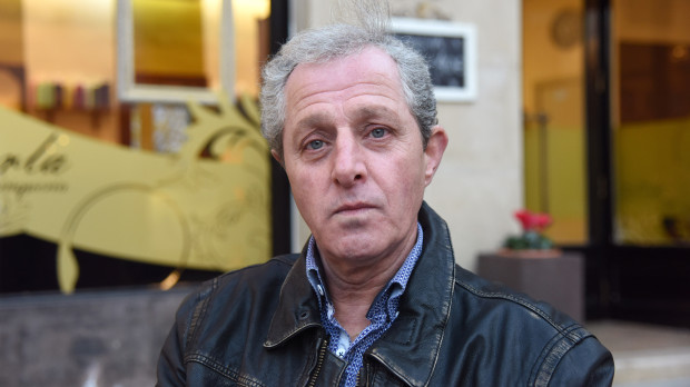 Posado de Albert Solà en 2015