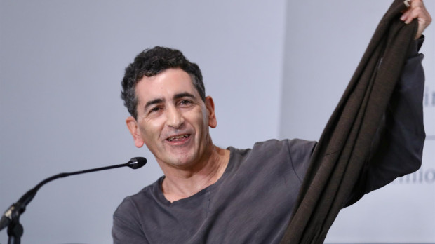 El dramaturgo Juan Mayorga recogiendo el Premio Príncipe de Asturias